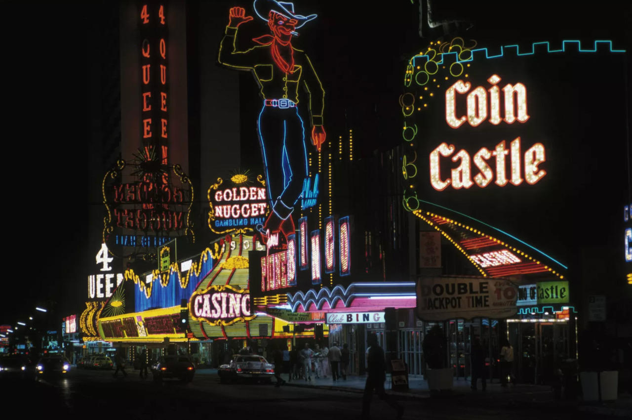 Vintage Las Vegas — Fremont St, 1975. Photo by Ernst Haas